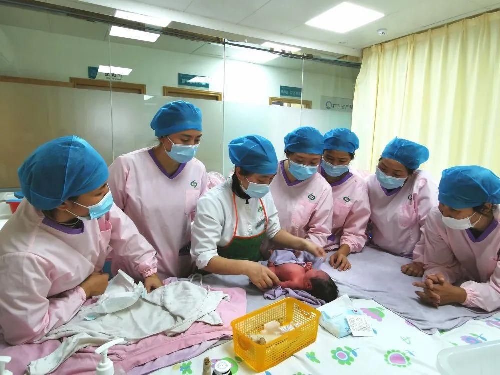 乳山市妇婴监护型护送